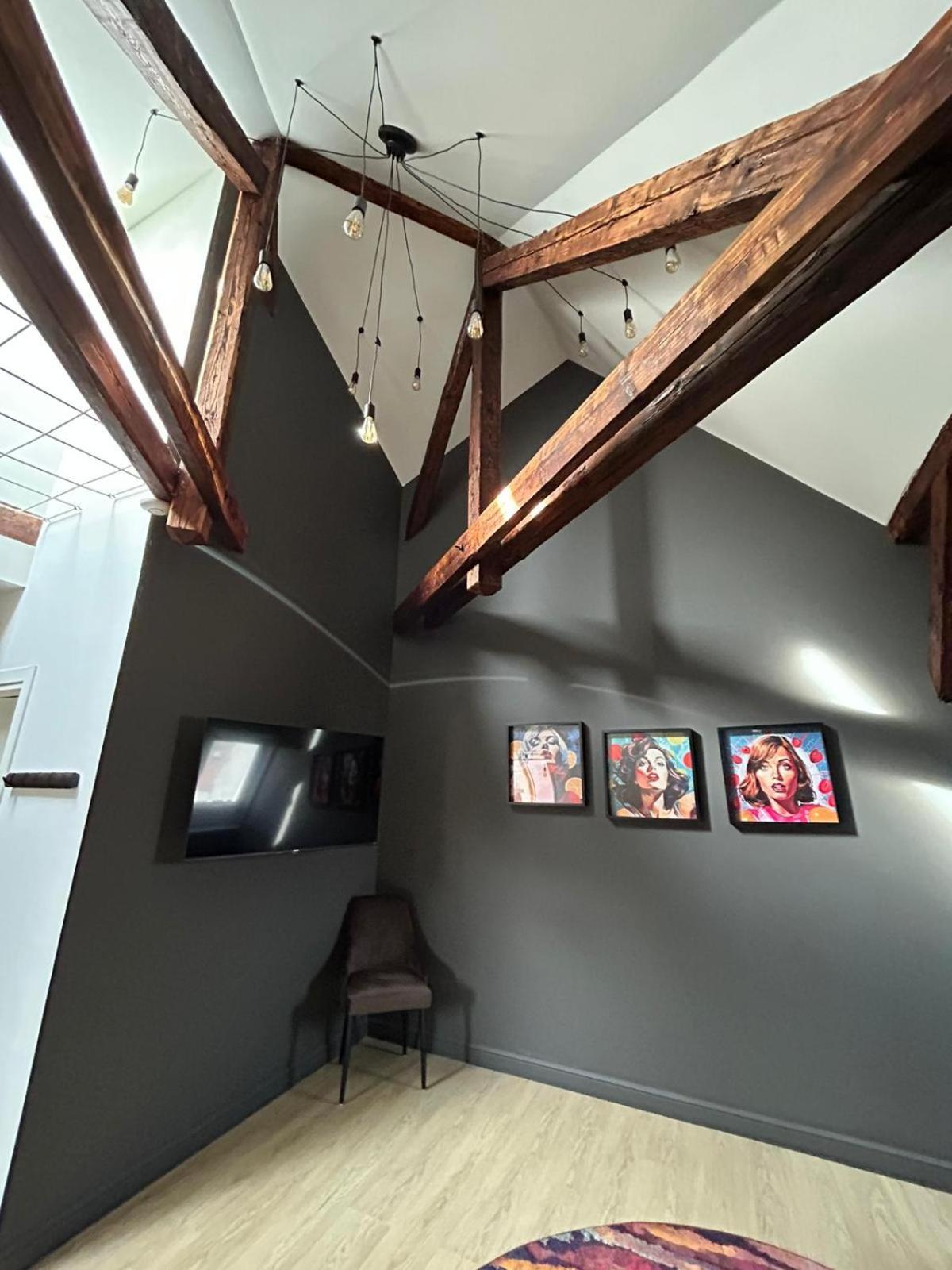 Leda Residence Oradea Extérieur photo
