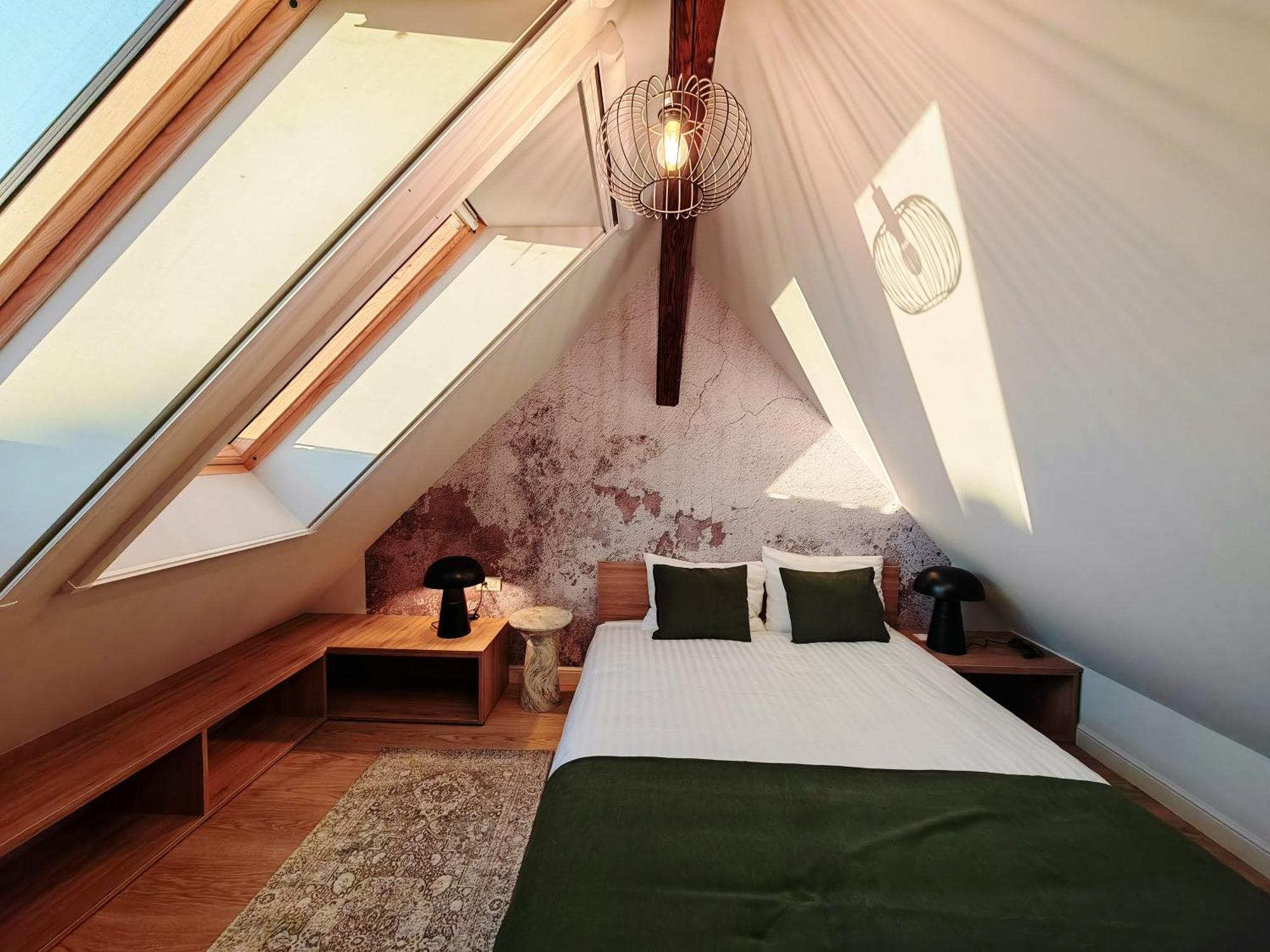 Leda Residence Oradea Extérieur photo