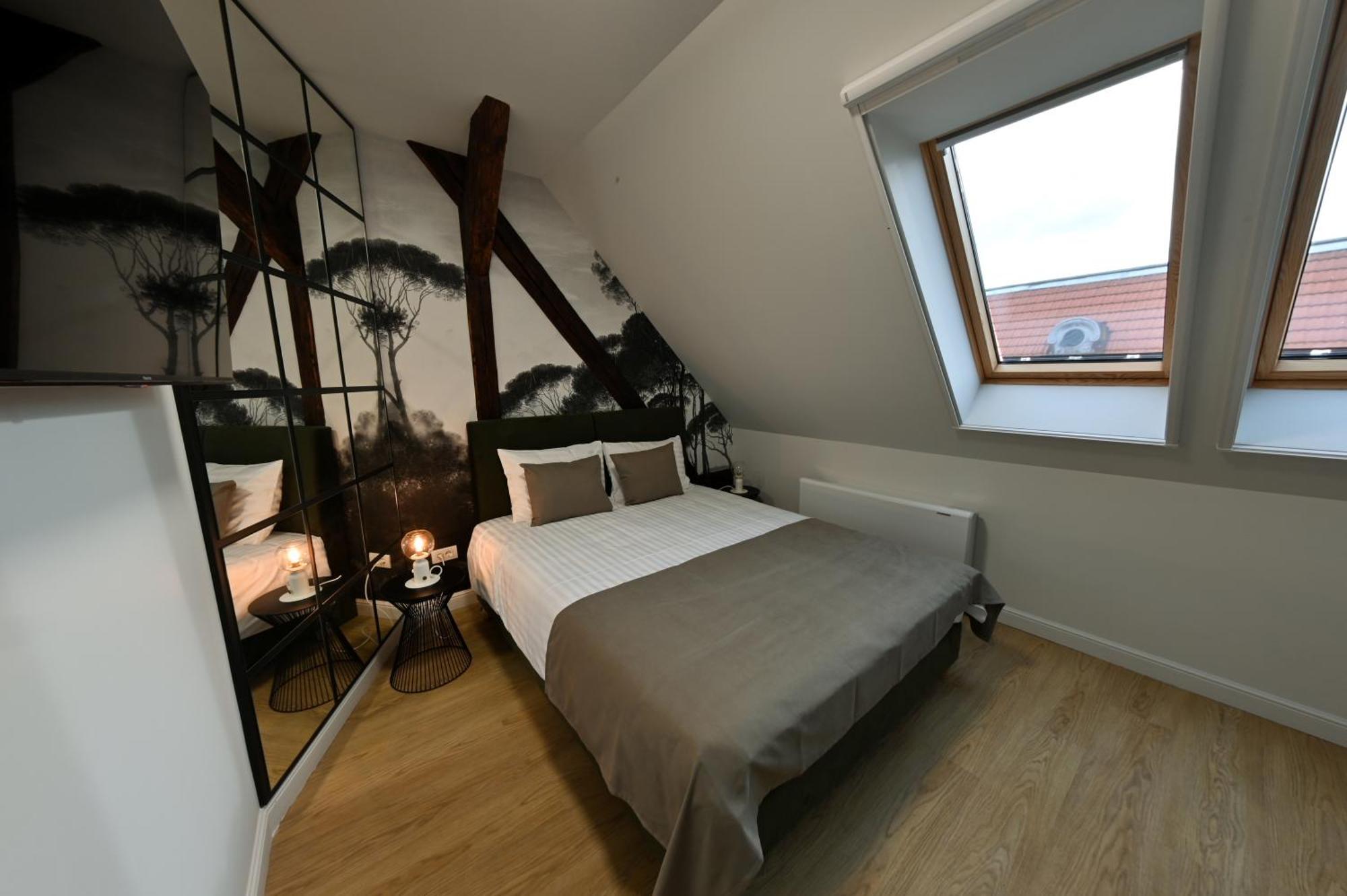 Leda Residence Oradea Extérieur photo
