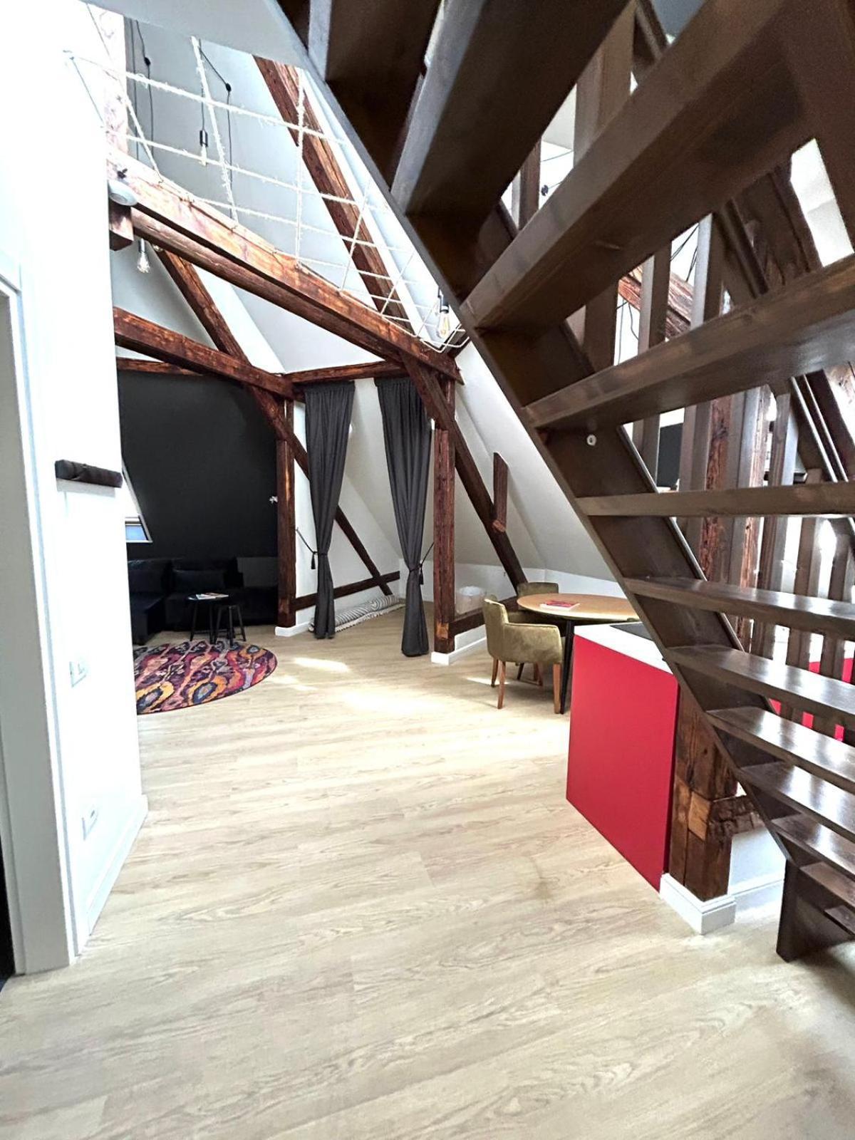 Leda Residence Oradea Extérieur photo