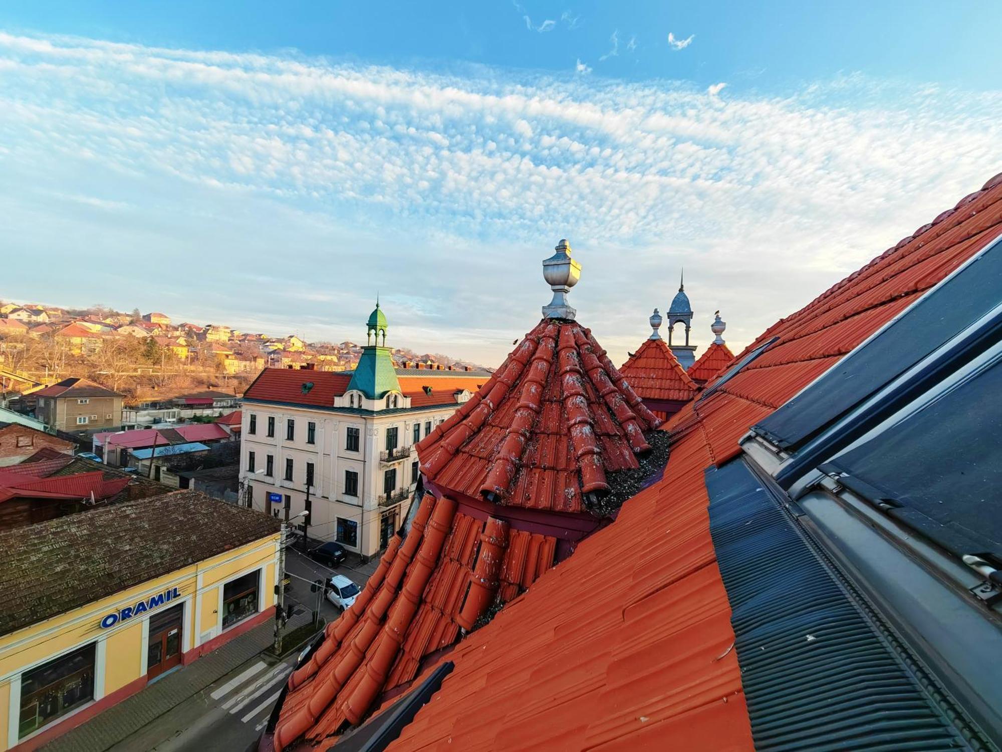 Leda Residence Oradea Extérieur photo