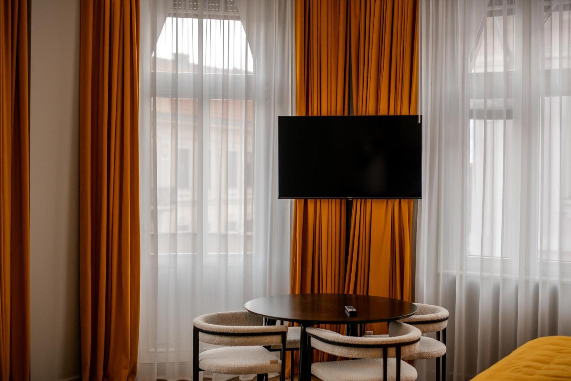 Leda Residence Oradea Extérieur photo