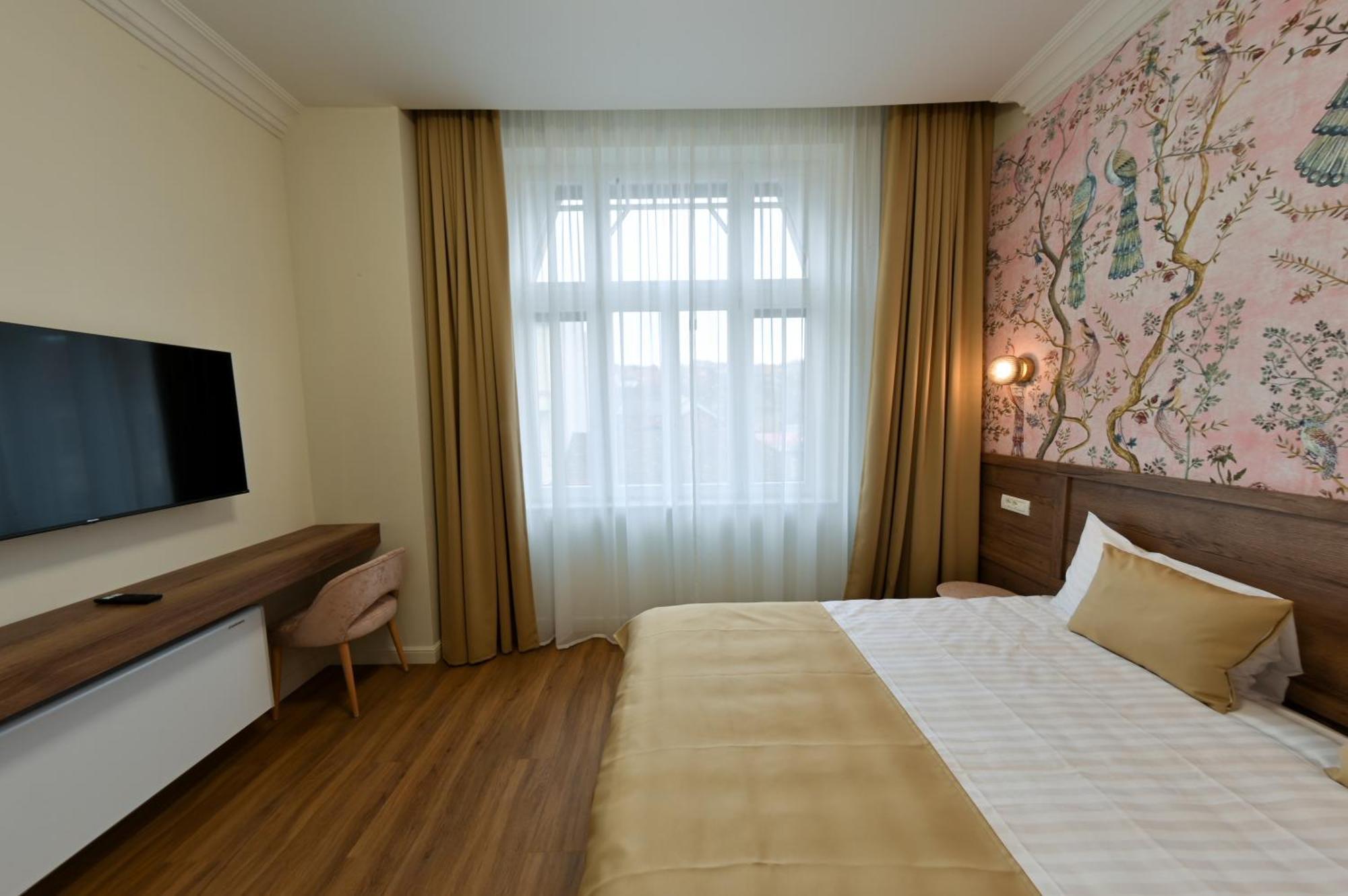 Leda Residence Oradea Extérieur photo