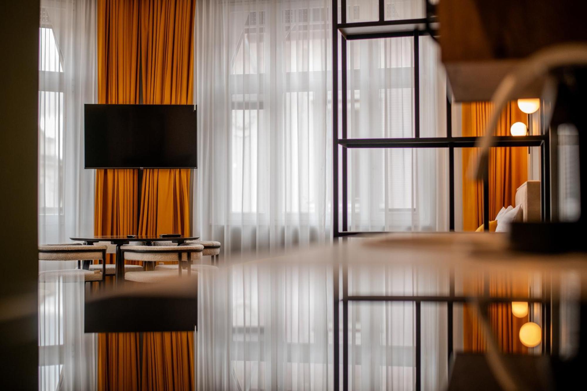 Leda Residence Oradea Extérieur photo